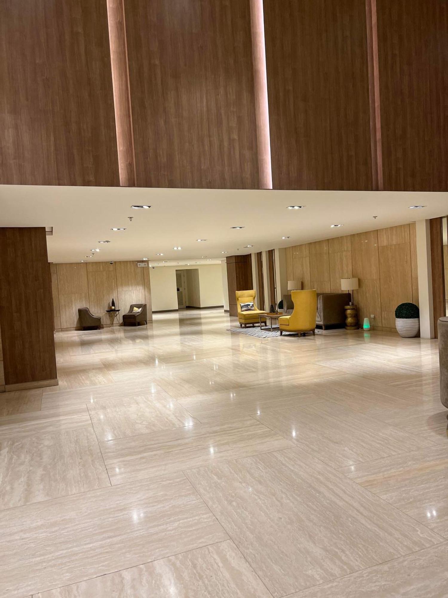 Deluxe Condo 2 Bedroom, 7Th Floor Room Bc In One Madison Tower 3, Megaworld Boulevard, Mandurriao Iloilo City, Philippines Bagian luar foto