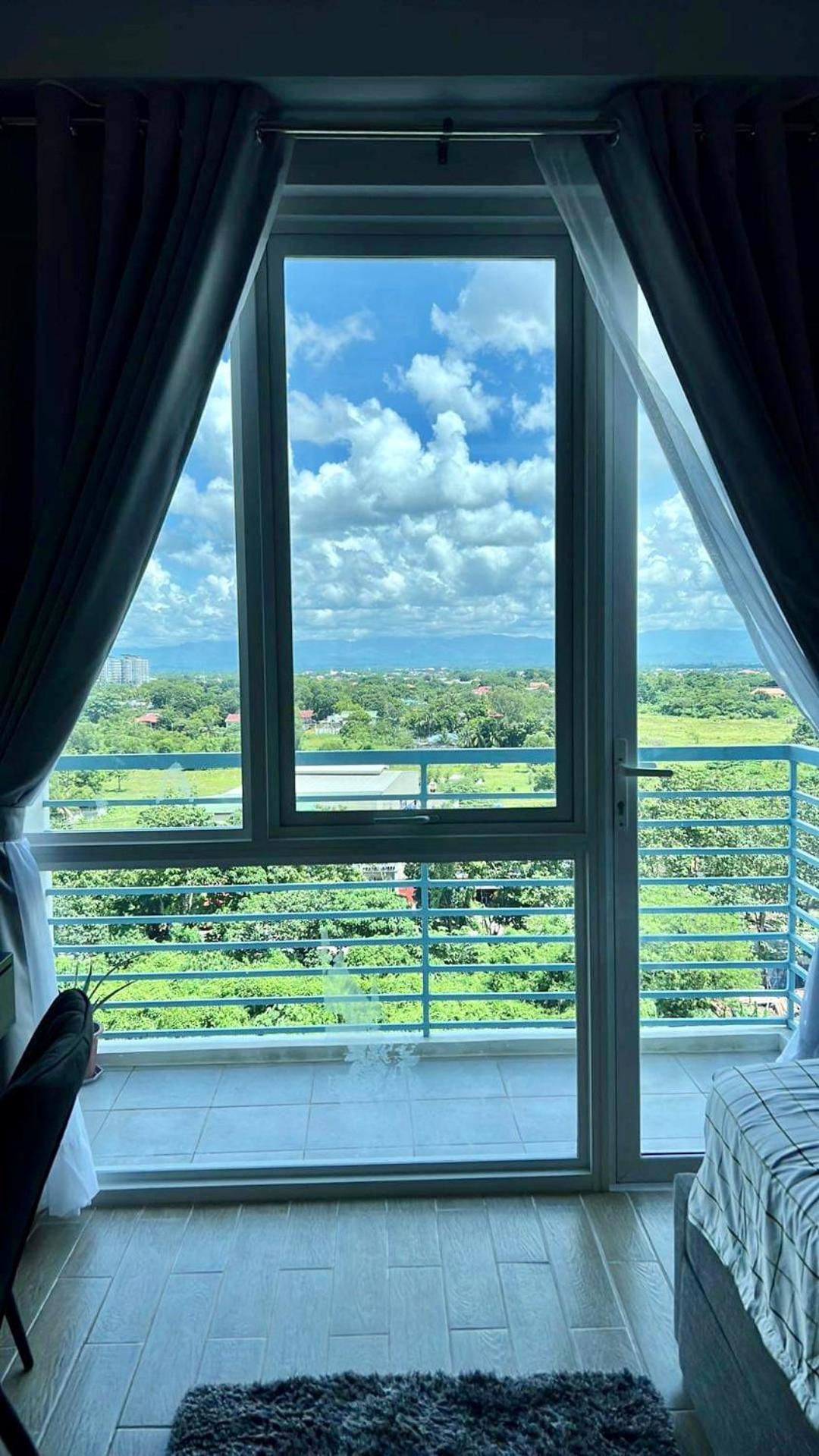 Deluxe Condo 2 Bedroom, 7Th Floor Room Bc In One Madison Tower 3, Megaworld Boulevard, Mandurriao Iloilo City, Philippines Bagian luar foto