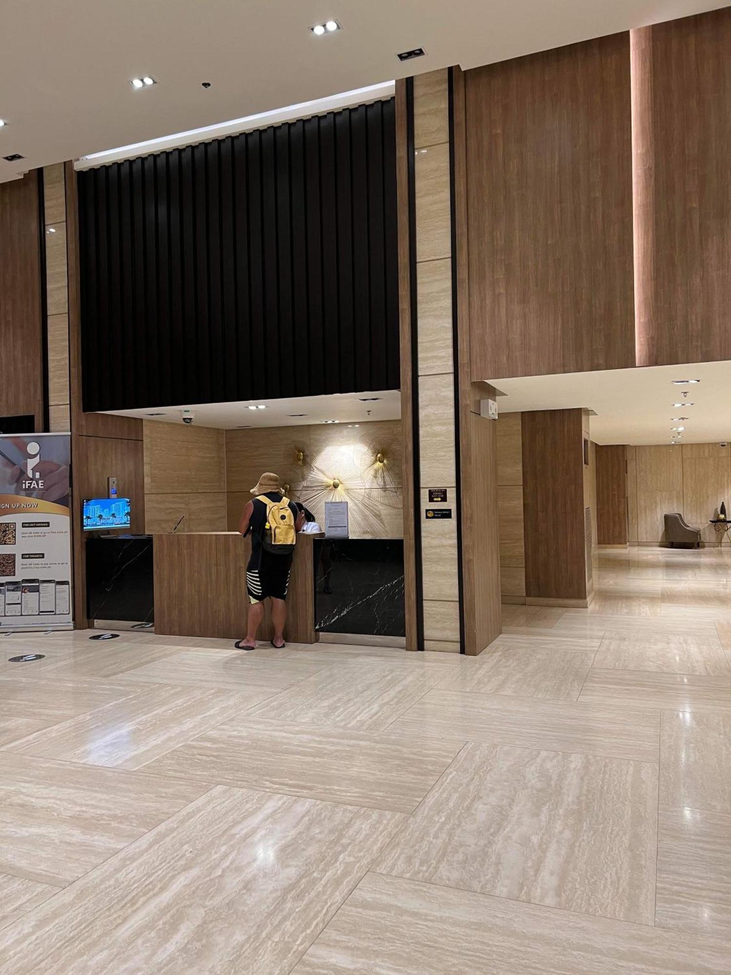 Deluxe Condo 2 Bedroom, 7Th Floor Room Bc In One Madison Tower 3, Megaworld Boulevard, Mandurriao Iloilo City, Philippines Bagian luar foto