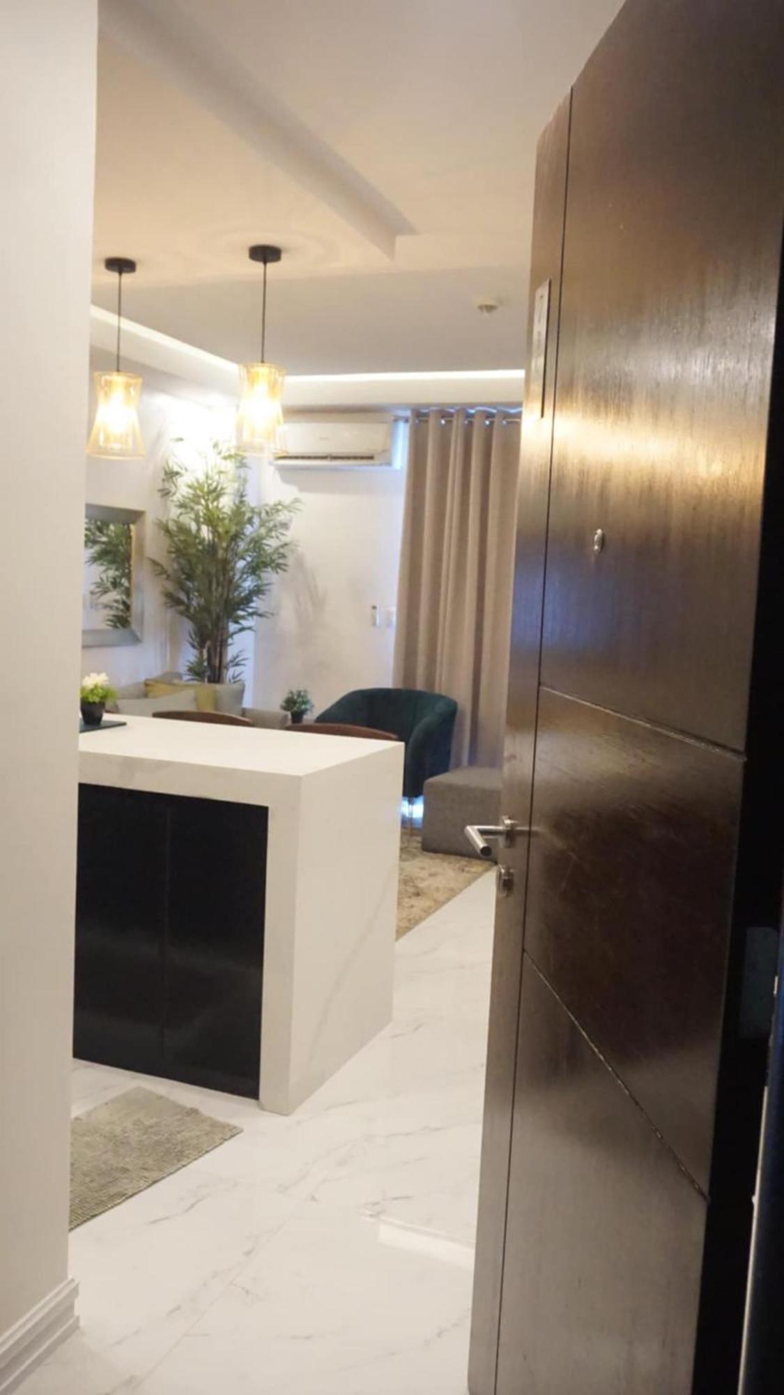 Deluxe Condo 2 Bedroom, 7Th Floor Room Bc In One Madison Tower 3, Megaworld Boulevard, Mandurriao Iloilo City, Philippines Bagian luar foto