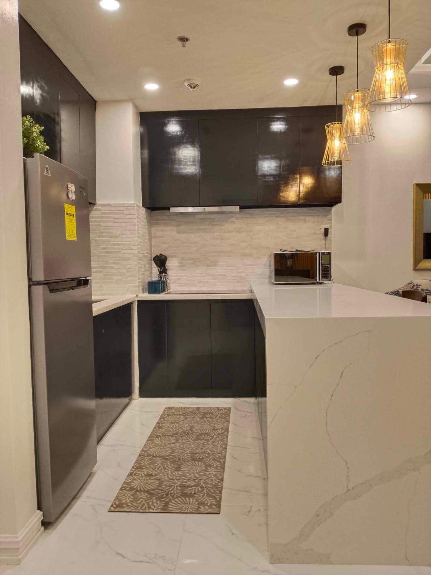 Deluxe Condo 2 Bedroom, 7Th Floor Room Bc In One Madison Tower 3, Megaworld Boulevard, Mandurriao Iloilo City, Philippines Bagian luar foto