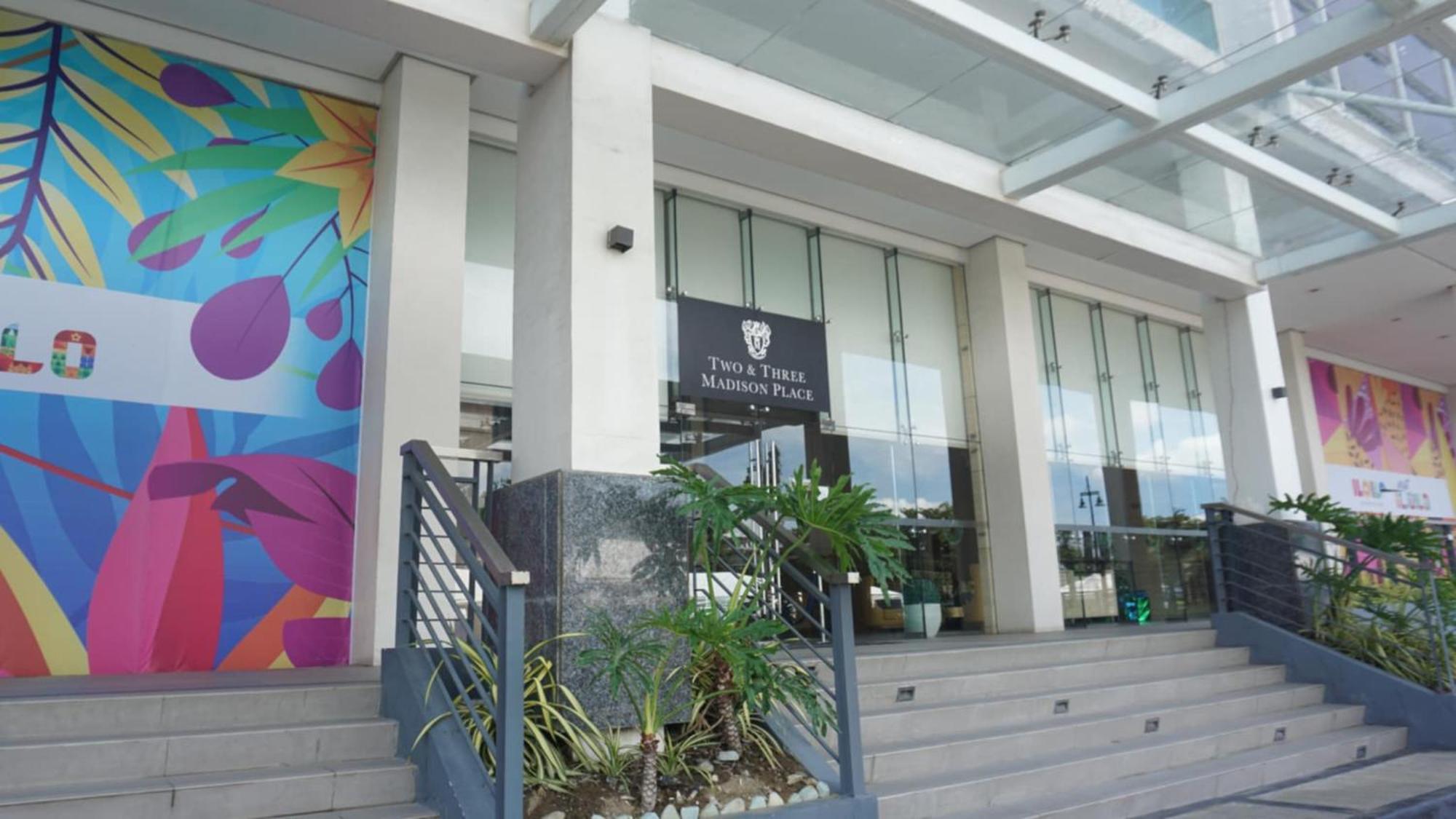 Deluxe Condo 2 Bedroom, 7Th Floor Room Bc In One Madison Tower 3, Megaworld Boulevard, Mandurriao Iloilo City, Philippines Bagian luar foto