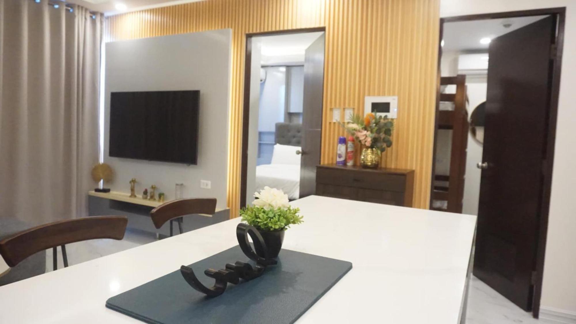 Deluxe Condo 2 Bedroom, 7Th Floor Room Bc In One Madison Tower 3, Megaworld Boulevard, Mandurriao Iloilo City, Philippines Bagian luar foto